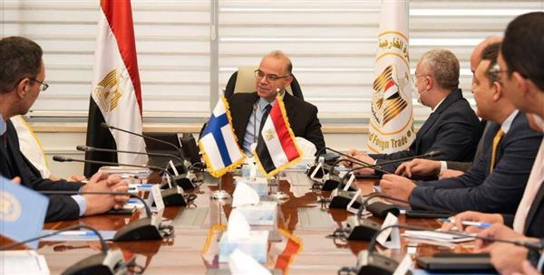مصر وفنلندا تبحثان فرص الاستثمار والتعاون الاقتصادي