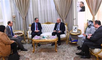   وزير العمل يستقبل رئيس الهيئة الوطنية للإعلام