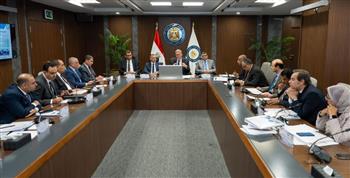   وزير البترول:عرض النتائج الأولية للمسح السيزمي لمنطقة غرب أسيوط أمام المستثمرين