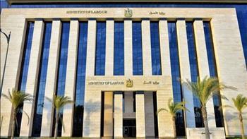 «اعرف الشروط وطريقة التقديم» .. 1000 فرصة عمل جديدة للشباب في صناعة السيارات