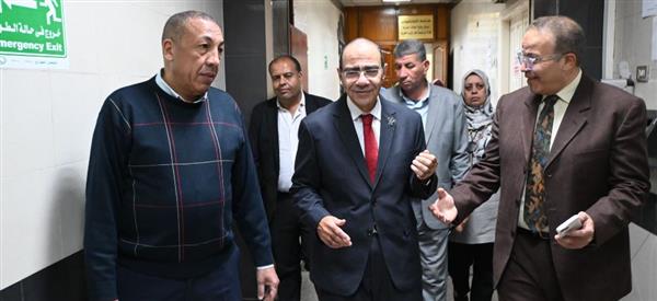 جولة تفقدية للمدير التنفيذي بمستشفيات قصر العيني
