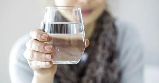 الماء وضغط الدم.. كيف يؤثر الترطيب على ضغط الدم؟