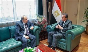 وزير الصحة يبحث توافر الأدوية والمستلزمات وملفات التتبع والتوطين