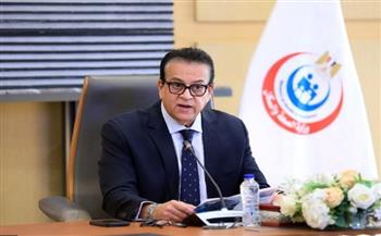   وزير الصحة يتلقى تقريراً حول نشاط المشروعات القومية والمرور الميداني على 29 مستشفى