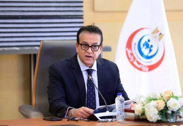 وزير الصحة يتلقى تقريراً حول نشاط المشروعات القومية والمرور الميداني على 29 مستشفى