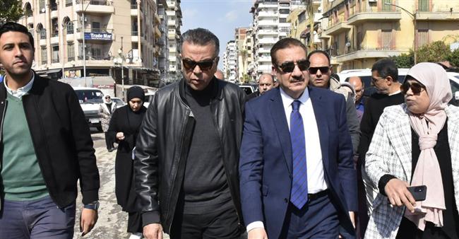 محافظ بورسعيد يتفقد أعمال الرصف بشارع 15 سبتمبر ببورفؤاد