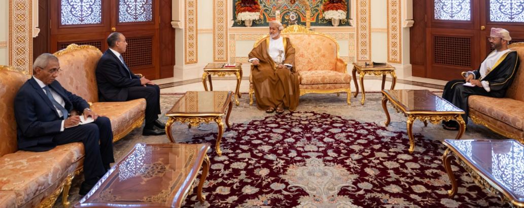 السيسي يرسل رسالة تضامن إلى سلطان عُمان ويبحث احتواء التصعيد