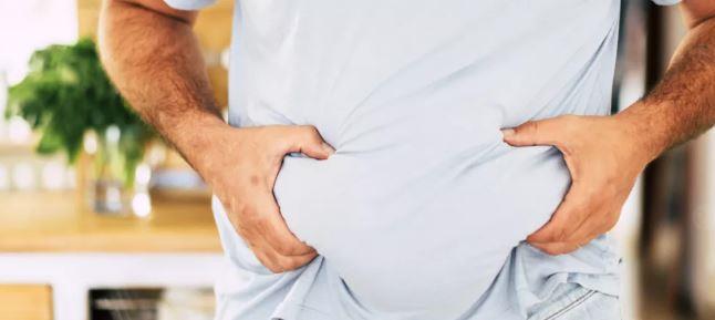 علاقة التوتر بزيادة الوزن.. كيف يؤثر الكورتيزول على دهون البطن والشهية؟