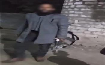   حبس شخص ظهر في فيديو متداول حاملاً سلاحًا ناريًا بسوهاج 