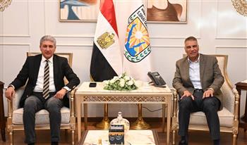   وزير السياحة يبحث مع محافظ جنوب سيناء دعم القطاع السياحي 