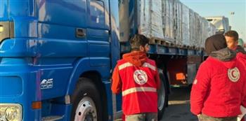   الهلال الأحمر المصري يدفع بأكثر من 78 ألف سلة غذائية ومستلزمات شتوية لغزة