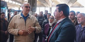   محافظ الإسكندرية يتفقد جراج هيئة النقل العام بمحرم بك