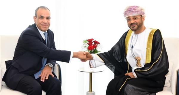 مصر وعُمان تبحثان التصعيد العسكري وتؤكدان التضامن الخليجي