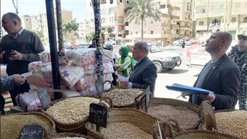   حماية المستهلك بالإسماعيلية يضبط 13 قضية و3 أطنان سلع مجهولة المصدر