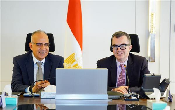 وزيرا الرى والتخطيط يناقشان مقترح الخطة الاستثمارية لمشروعات الموارد المائية والرى