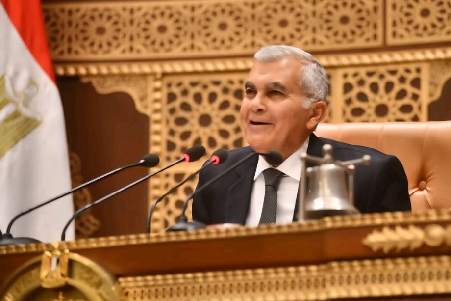 رئيس مجلس الشيوخ يهنيء الرئيس السيسي بحلول عيد الفطر المبارك