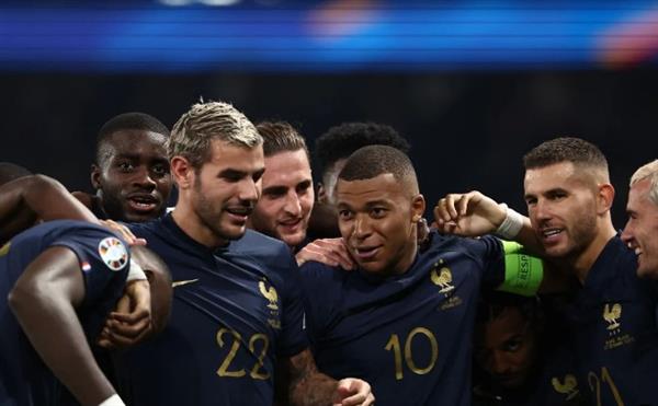 مبابي على رأس قائمة منتخب فرنسا لمباراتي البرازيل وكولومبيا وديًا