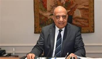   وزير الكهرباء يهنئ العاملين بالشركات التابعة بعيد الفطر المبارك 