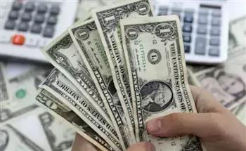   الدولار مستقر رغم تصاعد المخاوف العالمية
