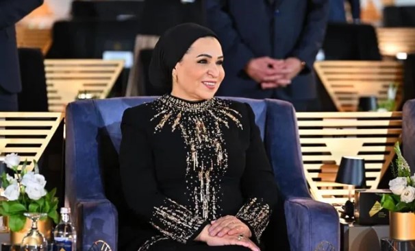 السيدة انتصار السيسي تهنئ الشعب المصري والأمتين العربية والإسلامية بعيد الفطر