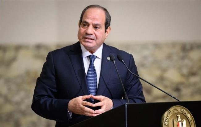 الرئيس يؤكد: المصريون لا يسمحون لأحد بفرض الصلاة في مسجد أو كنيسة