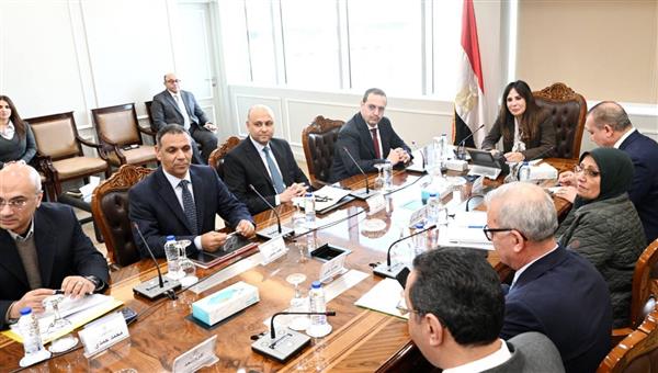 وزيرة الإسكان تتابع موقف تنفيذ مشروعات تطوير "مثلث ماسبيرو" و"سور مجرى العيون"
