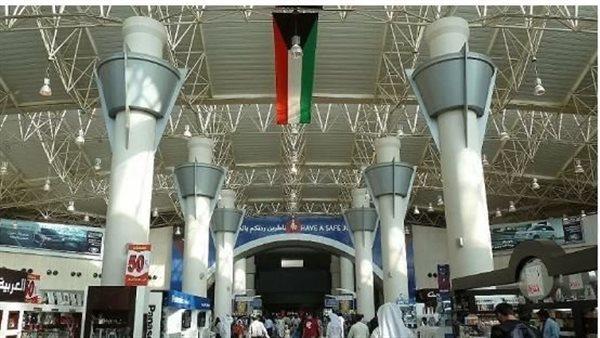اندلاع حريق داخل مطار الكويت الدولى في هجوم مسيرات
