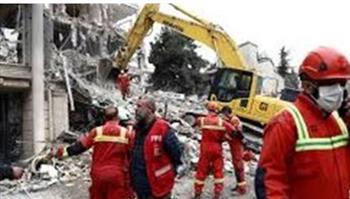 إعلام إيراني: استهداف منطقة سكنية في طهران وفرق الإنقاذ تفتش عن ناجين وسط الأنقاض