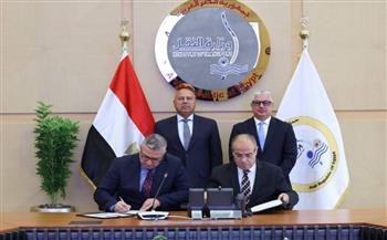   وزير النقل يشهد توقيعين بين " موانئ مصر البحرية" و"المنطقة الاقتصادية لقناة السويس"