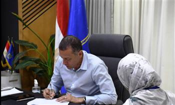   محافظ أسوان يصدر توجيهات عاجلة لتلبية مطالب المواطنين 