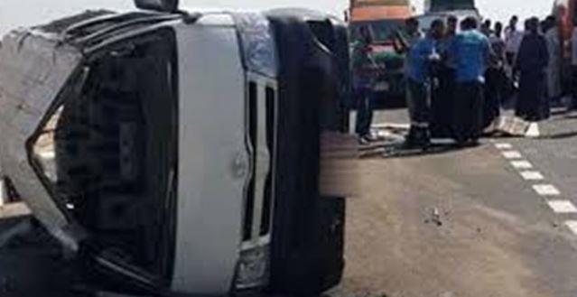إصابة 6 أشخاص إثر انقلاب ميكروباص فى بولاق الدكرور
