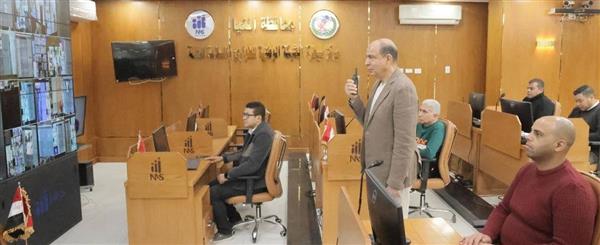 محافظ المنيا يتابع الطقس من مركز السيطرة ويوجه رؤساء المدن