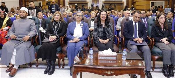 رئيسة القومي للمرأة تشارك في احتفالية تكريم الأمهات المثاليات لعام 2026