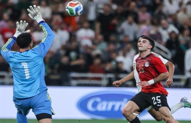 منتخب مصر يكتفي بثلاثية في شباك السعودية بالشوط الأول