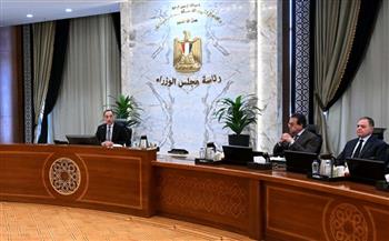 مجلس الوزراء: استثناء المحلات في المحافظات السياحية من قرار الغلق 9 مساء
