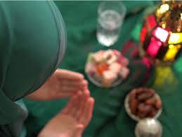 حكم استئذان المرأة زوجها في قضاء ما أفطرته من صيام رمضان