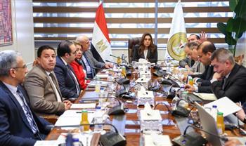 وزيرة التنمية المحلية تتابع الموقف التنفيذي لعدد من الملفات البيئية والتنموية بالمحافظات