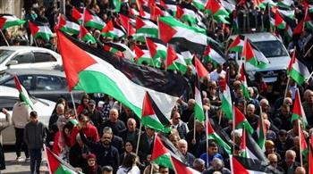   من الفلسطينيين إلى العالم في الذكرى الخمسين ليوم الأرض: صامدون