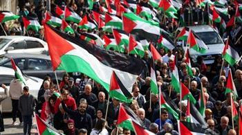 من الفلسطينيين إلى العالم في الذكرى الخمسين ليوم الأرض: صامدون