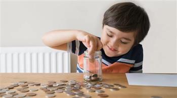 كيف تعلمين طفلك إدارة أمواله؟