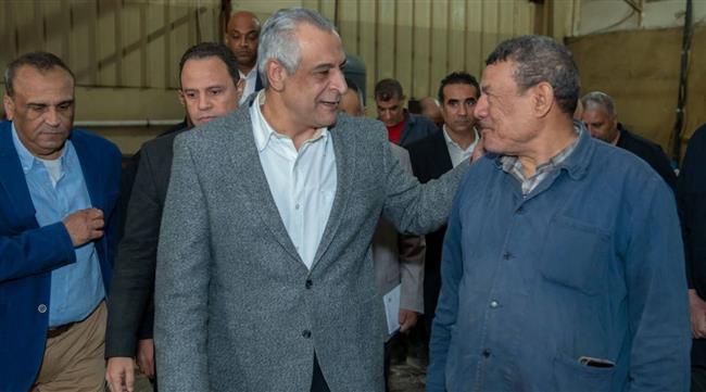  وزير الإنتاج الحربي يتفقد شركتي "حلوان للصناعات الهندسية" و"حلوان للمسبوكات"
