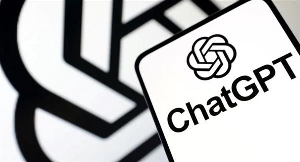 بعد دخول "وزارة الدفاع" المشهد.. ChatGPT يفقد ثقة المستخدمين وتقييماته تهوي