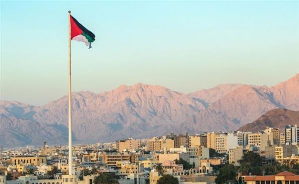 صفارات الإنذار تدوي في الأردن وتعليمات أمنية مشددة للمواطنين بالبقاء في أماكنهم