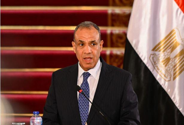 وزير الخارجية يبحث مع نظيره الفرنسي التطورات الإقليمية وخفض التصعيد