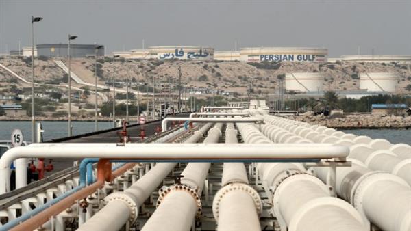 ترامب: أرغب في السيطرة على نفط إيران.. والخيارات العسكرية لا تزال مطروحة