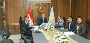 محافظ كفرالشيخ يناقش قرارات تنموية ويقر تعديلات إدارية جديدة