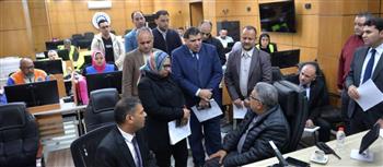   محافظ الدقهلية يتابع نظافة المنصورة وانتظام المرور من مركز الطوارئ