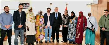  رئيس المستشفيات التعليمية يستقبل مريضتين سودانيتين بعد علاجهم في الجمهورية التعليمي