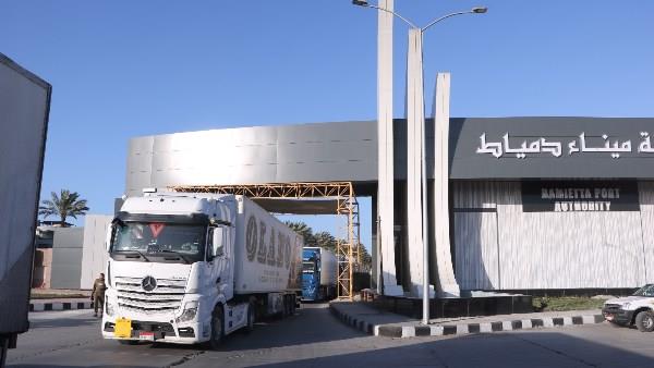 ميناء دمياط يدشن خدمة ترانزيت جديدة لنقل الشاحنات لدول الخليج