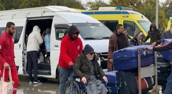 ميناء رفح يستقبل دفعة جديدة من العائدين الفلسطينيين إلى غزة